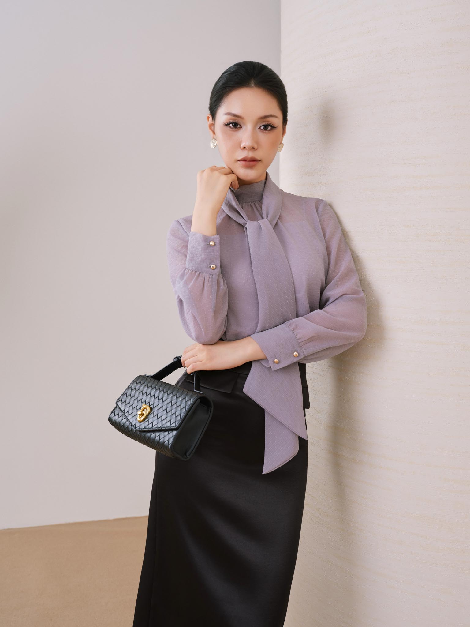 Áo sơ mi cổ cao may nhún